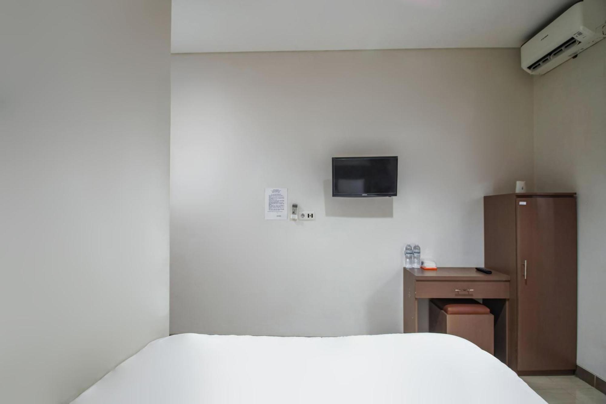 Capital O 93589 Hotel Wongso Syariah Pangkal Pinang Exterior foto