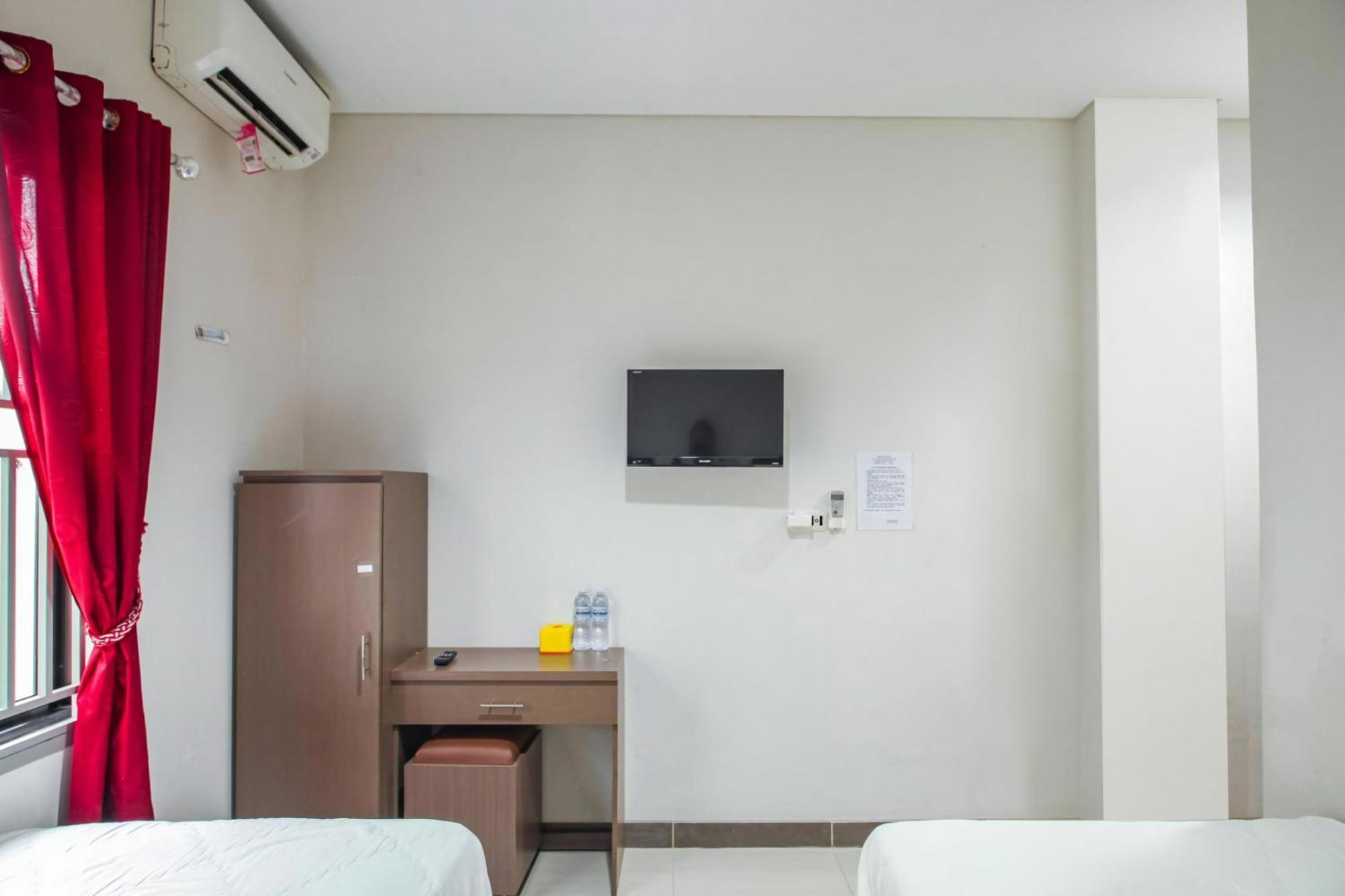 Capital O 93589 Hotel Wongso Syariah Pangkal Pinang Exterior foto