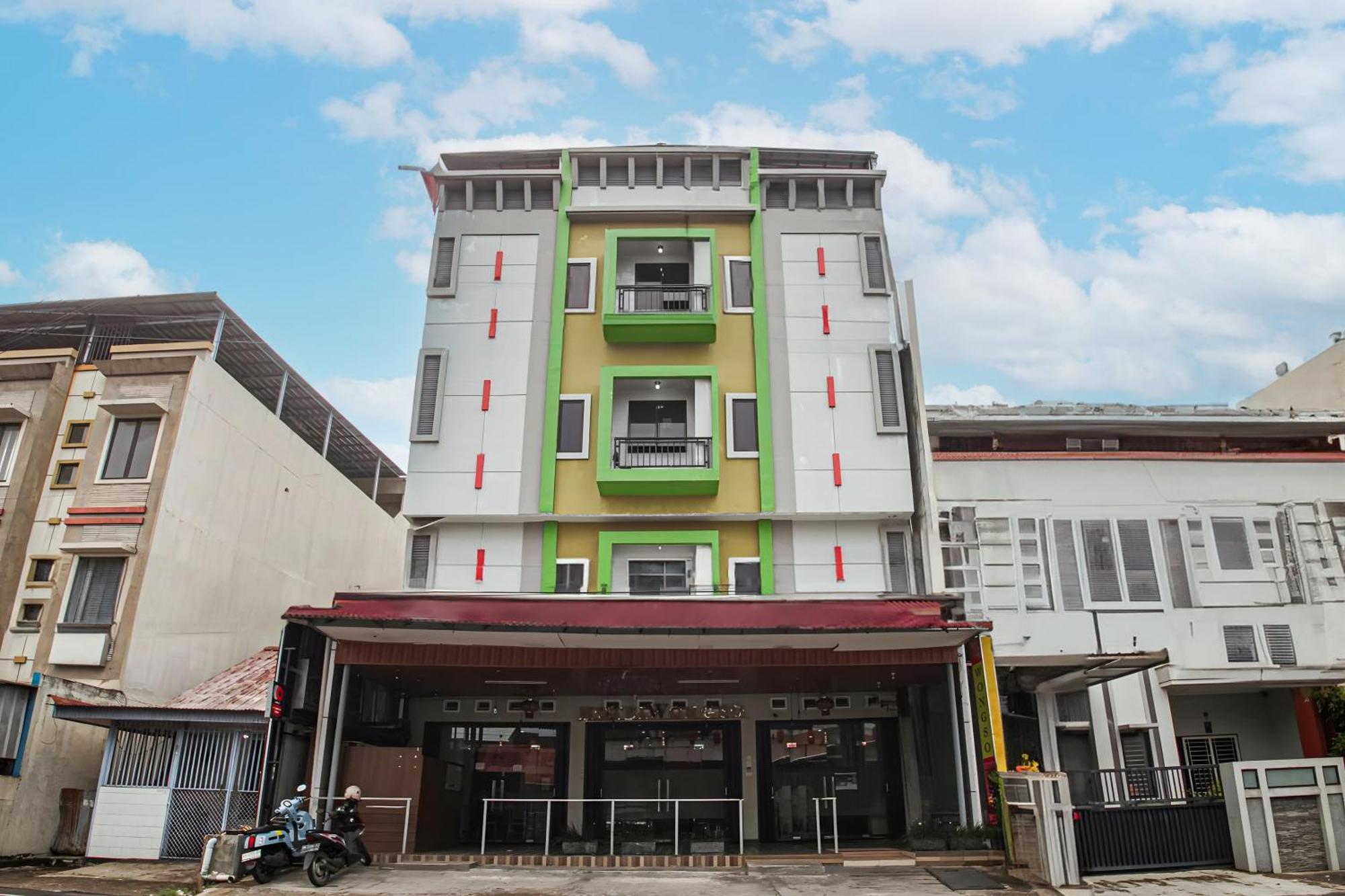 Capital O 93589 Hotel Wongso Syariah Pangkal Pinang Exterior foto